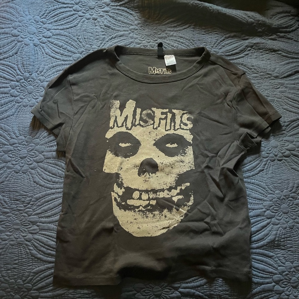 Divided Black Graphic Crop Top
